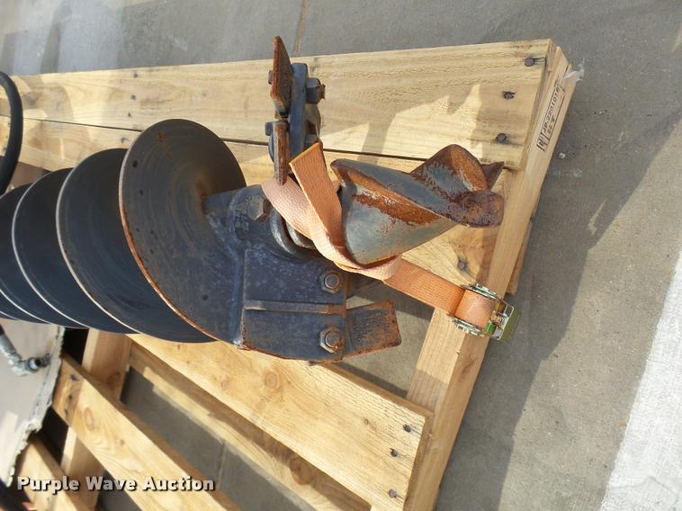 image for item DG9632 Kubota SA0 post hole auger