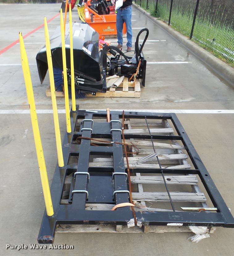 image for item DG9633 Kubota bale spear