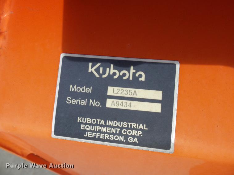 image for item DG9636 Kubota L2235A bucket