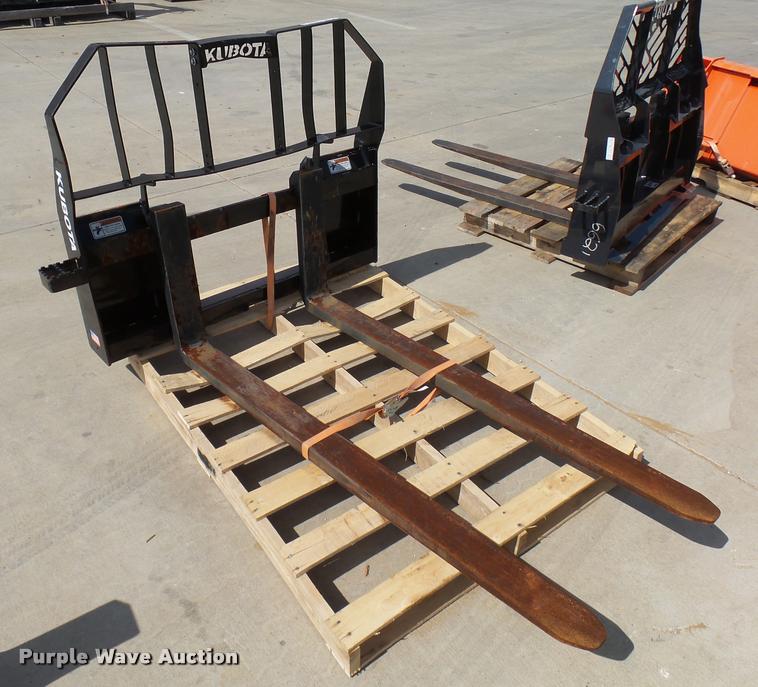 image for item DG9638 Kubota pallet forks