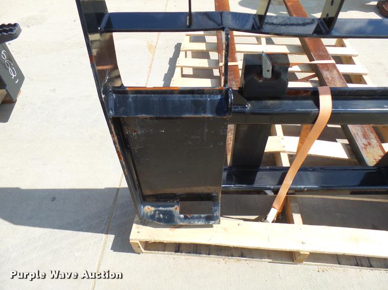 image for item DG9638 Kubota pallet forks