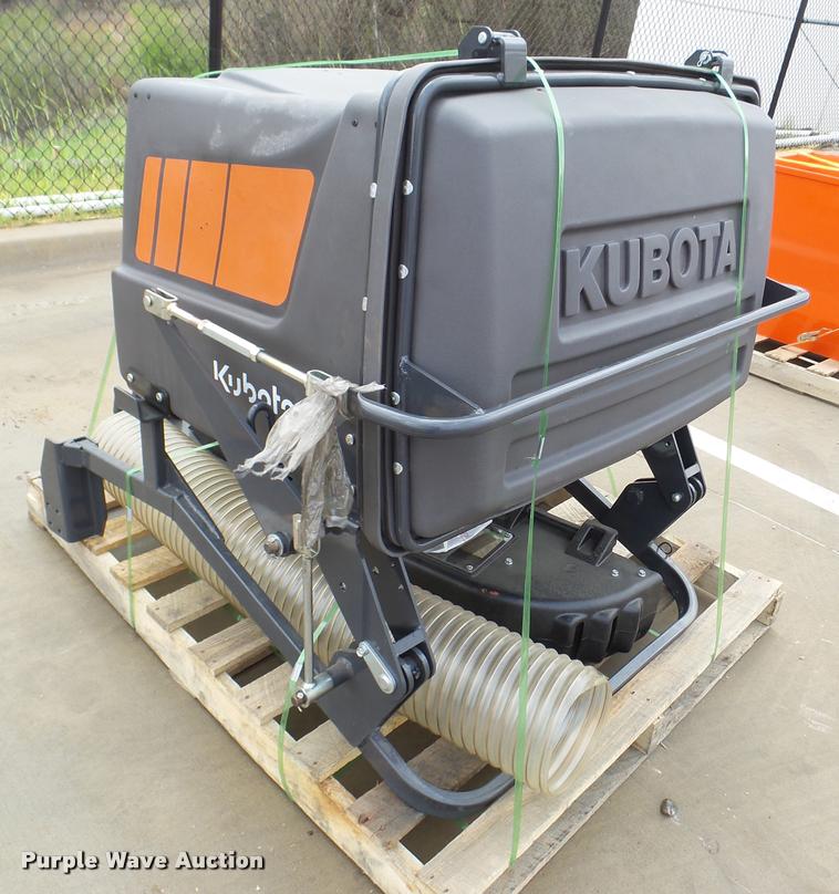 Kubota ZTR grass catcher in Grapevine, TX Item DG9640 sold Purple Wave