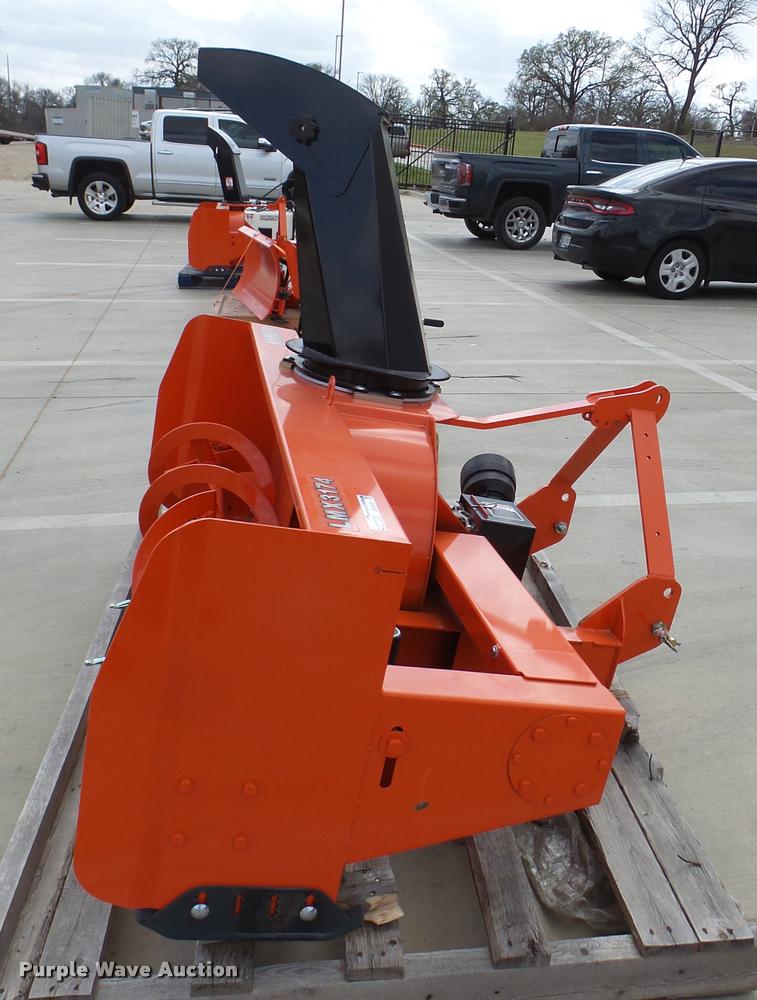 image for item DG9648 Kubota LMX3174 snow blower
