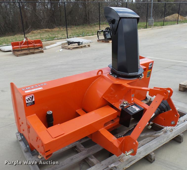 image for item DG9648 Kubota LMX3174 snow blower