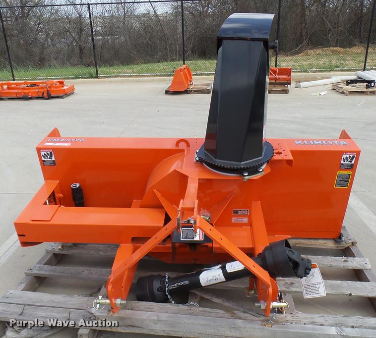 image for item DG9648 Kubota LMX3174 snow blower