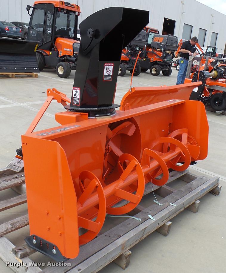 image for item DG9648 Kubota LMX3174 snow blower
