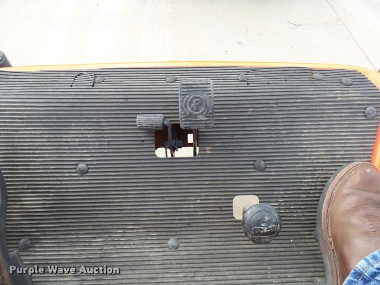 image for item DG9653 Kubota ZG222 ZTR lawn mower