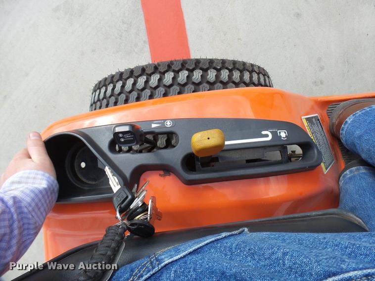 image for item DG9654 Kubota GR2120 garden tractor