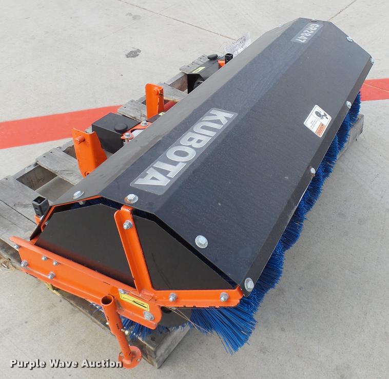 image for item DG9654 Kubota GR2120 garden tractor