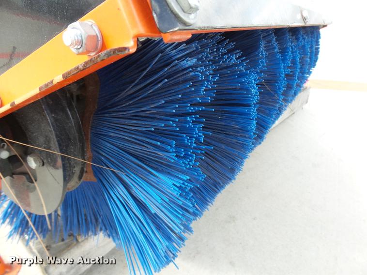 image for item DG9654 Kubota GR2120 garden tractor