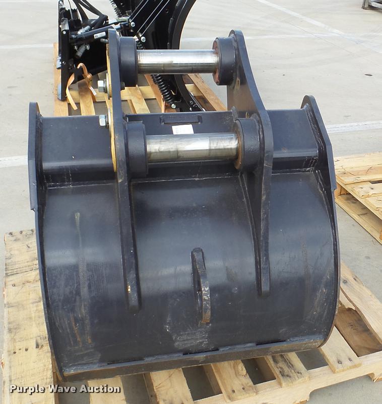 image for item DG9661 Kubota excavator bucket