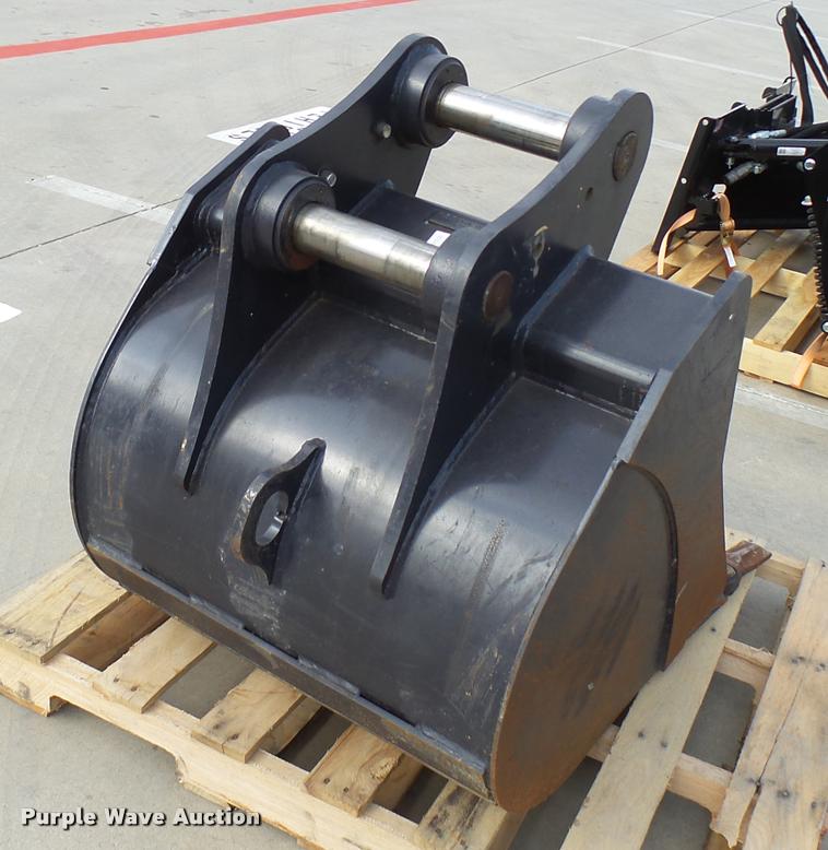 image for item DG9661 Kubota excavator bucket