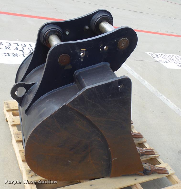image for item DG9661 Kubota excavator bucket