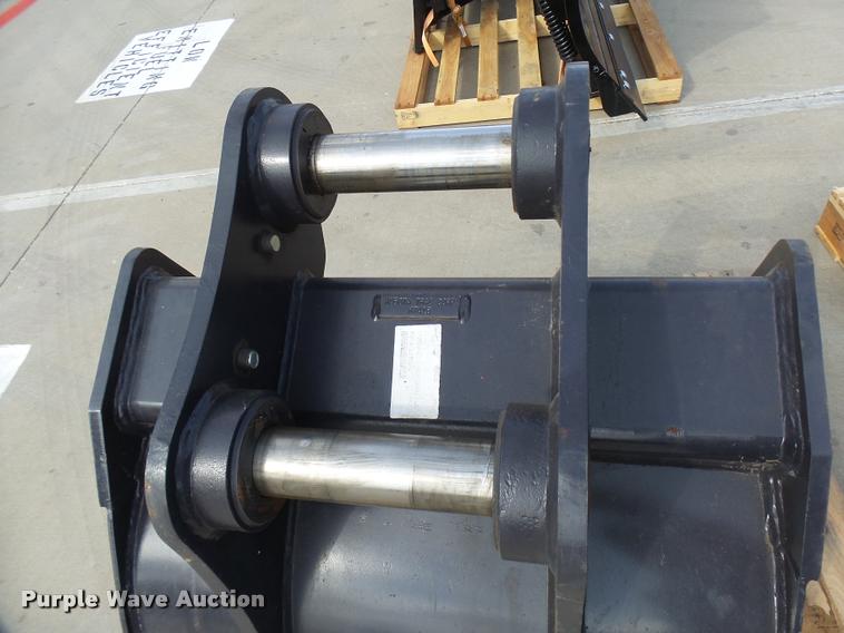 image for item DG9661 Kubota excavator bucket