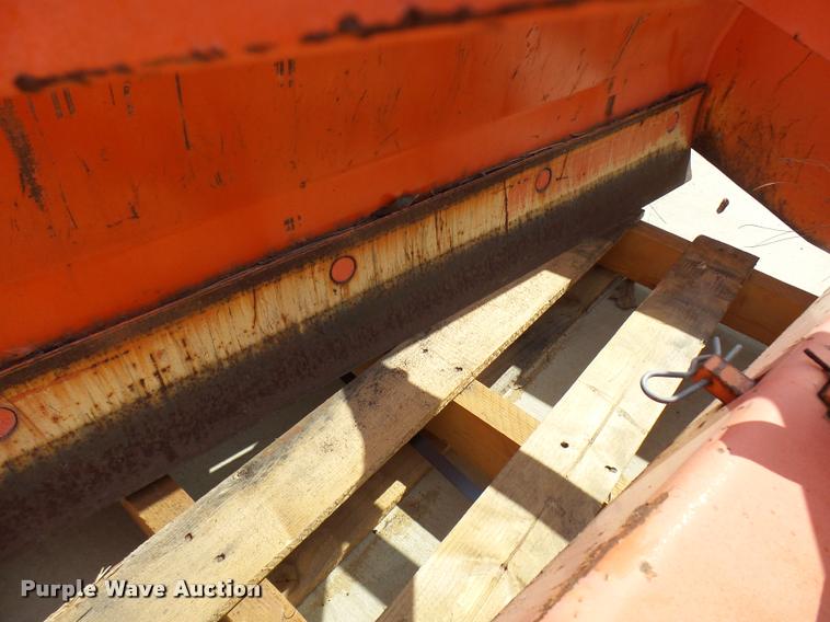 image for item DG9663 Kubota BL7554 box scraper