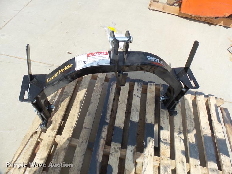 image for item DG9664 Land Pride QH05 quick attach