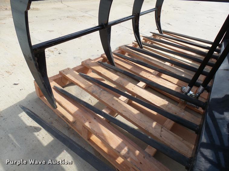 image for item DG9665 Kubota SCM1578 grapple