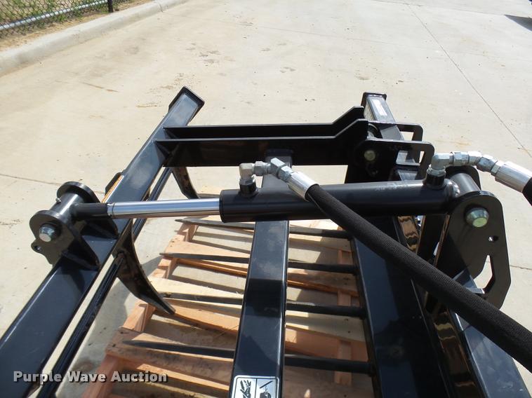 image for item DG9665 Kubota SCM1578 grapple