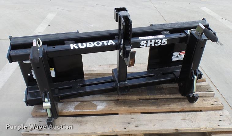 image for item DG9669 Kubota SH35 skid steer hitch