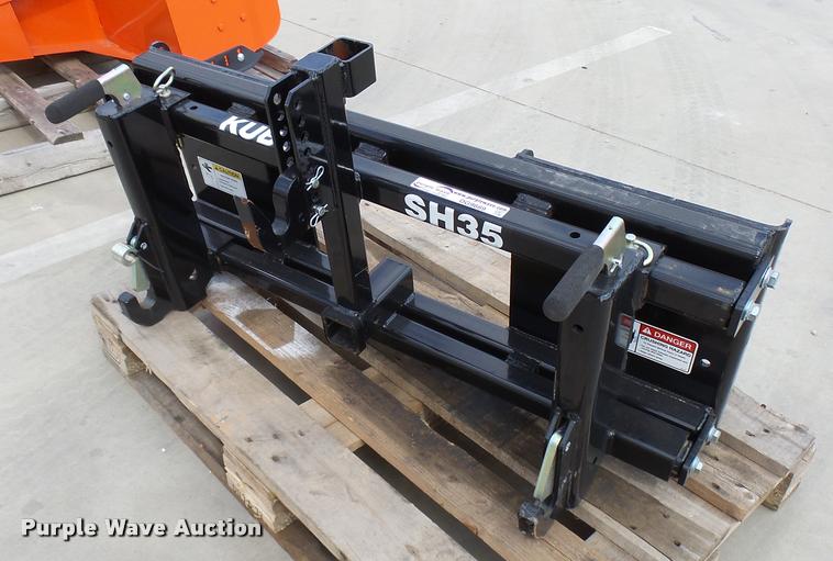 image for item DG9669 Kubota SH35 skid steer hitch