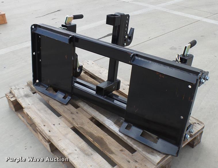 image for item DG9669 Kubota SH35 skid steer hitch