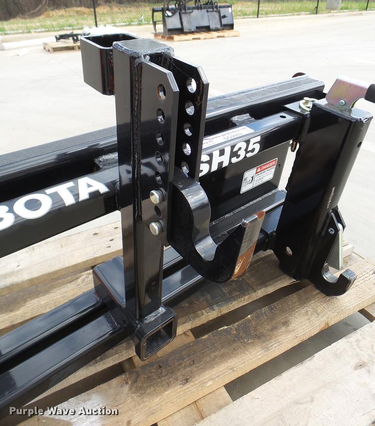 image for item DG9669 Kubota SH35 skid steer hitch