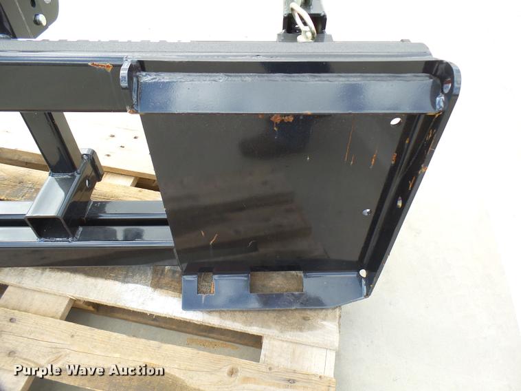image for item DG9669 Kubota SH35 skid steer hitch