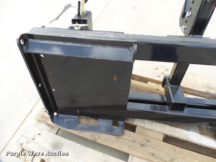 image for item DG9669 Kubota SH35 skid steer hitch