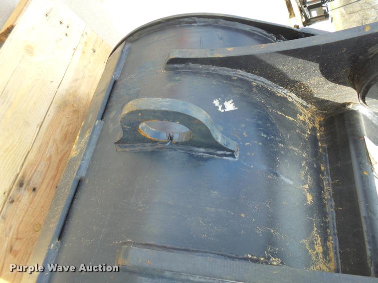 image for item DG9671 Kubota excavator bucket