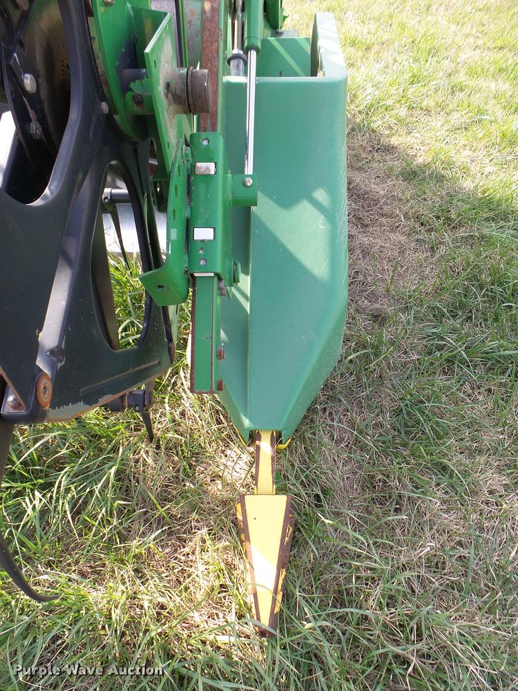 image for item DG9739 1998 John Deere 930 flex head