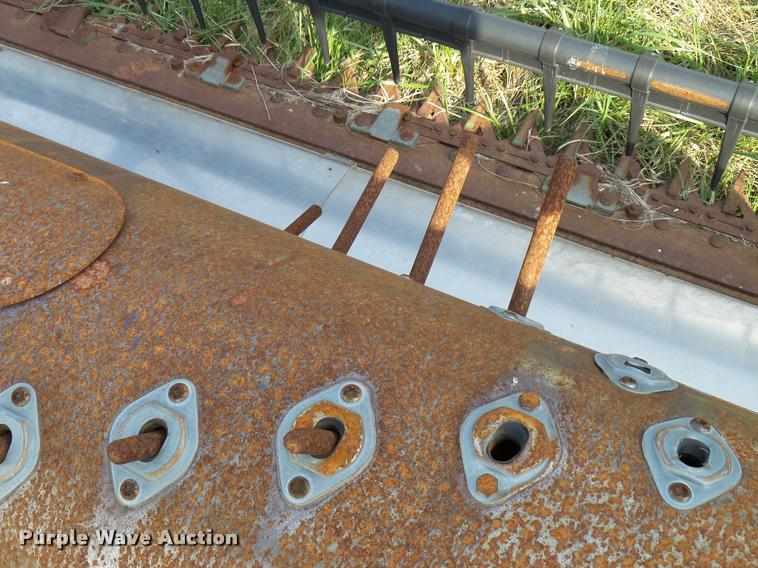 image for item DG9739 1998 John Deere 930 flex head