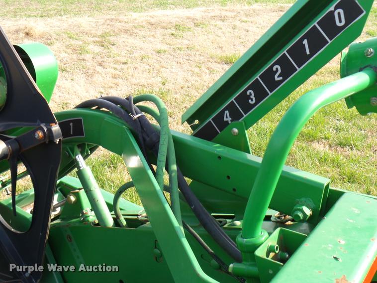 image for item DG9739 1998 John Deere 930 flex head