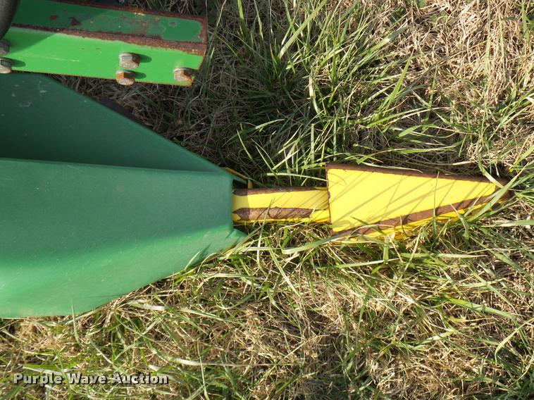 image for item DG9739 1998 John Deere 930 flex head