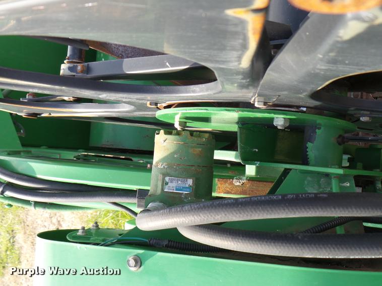 image for item DG9739 1998 John Deere 930 flex head