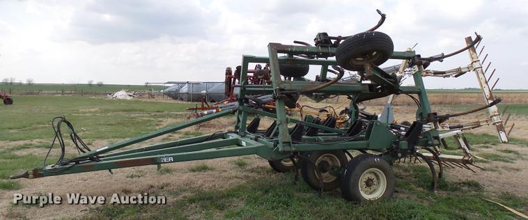 image for item DG9740 Baker 4100 chisel