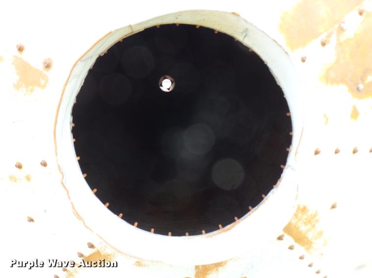 image for item DG9744 Grain bin