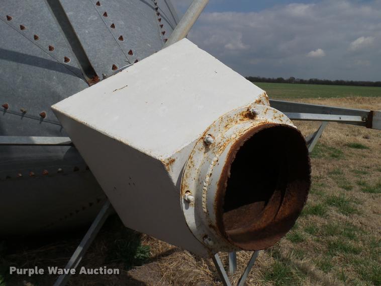 image for item DG9744 Grain bin