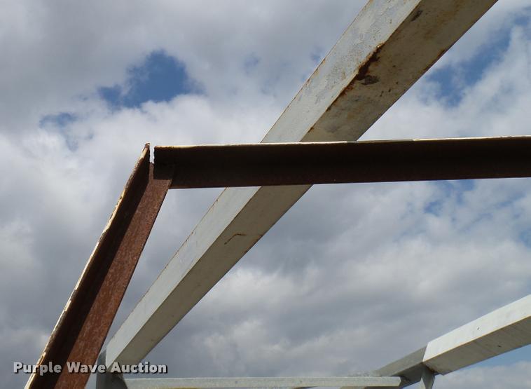 image for item DG9744 Grain bin