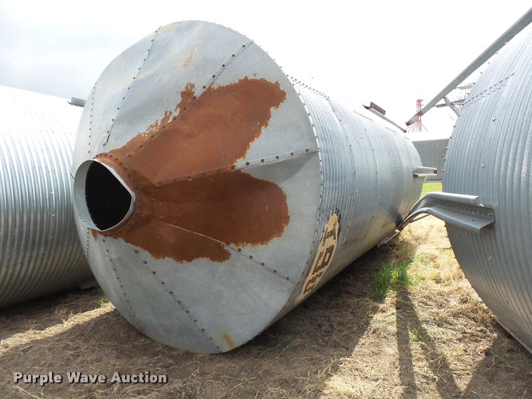 image for item DG9745 Grain bin