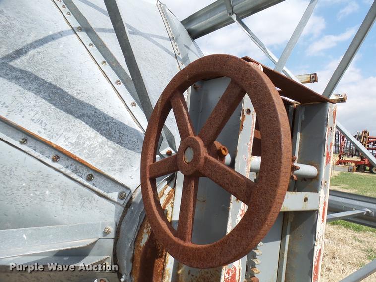 image for item DG9745 Grain bin