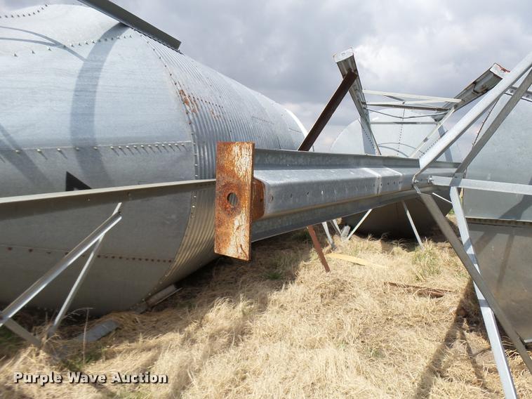 image for item DG9745 Grain bin