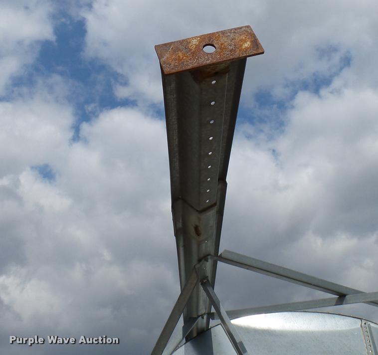 image for item DG9745 Grain bin