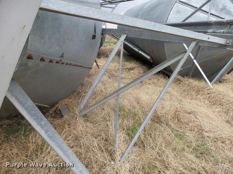 image for item DG9746 Grain bin