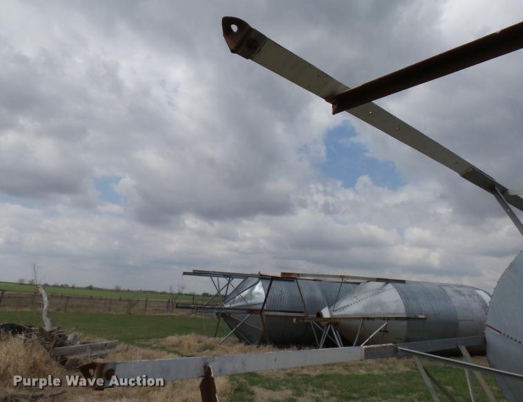 image for item DG9746 Grain bin