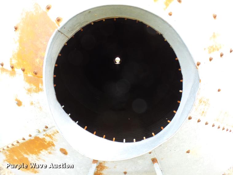 image for item DG9747 Grain bin