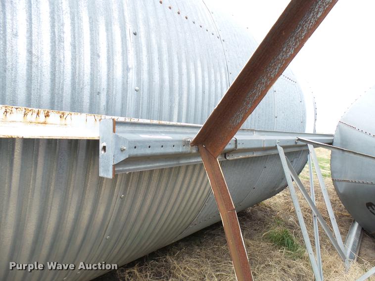 image for item DG9747 Grain bin