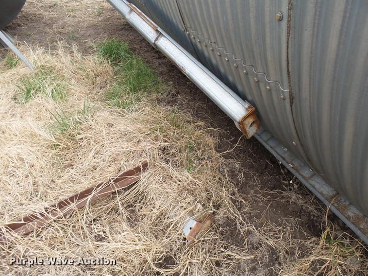 image for item DG9747 Grain bin