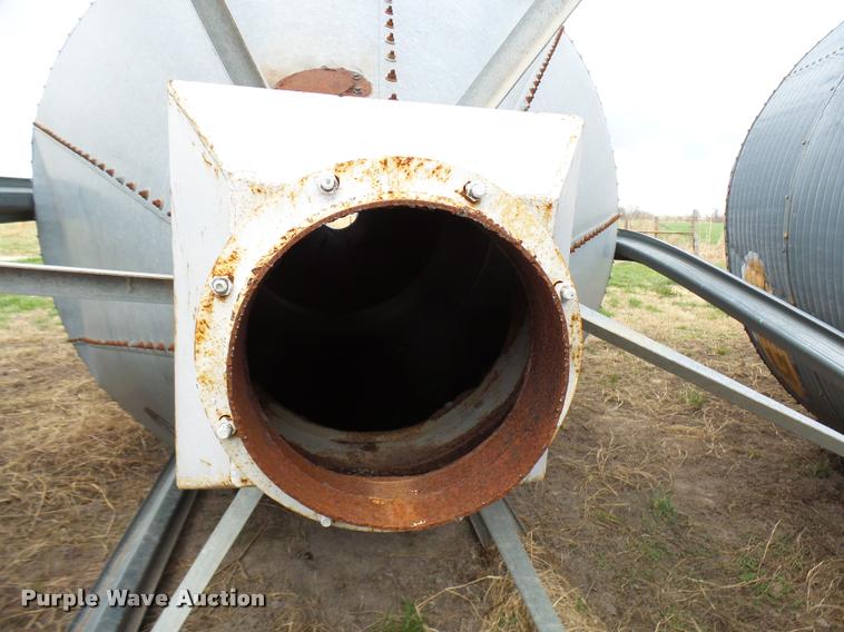 image for item DG9747 Grain bin