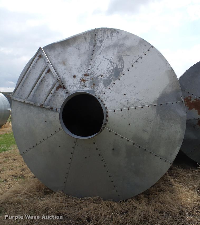 image for item DG9748 Grain bin