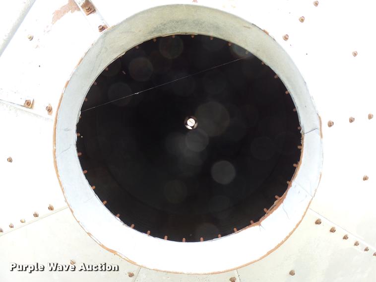 image for item DG9748 Grain bin